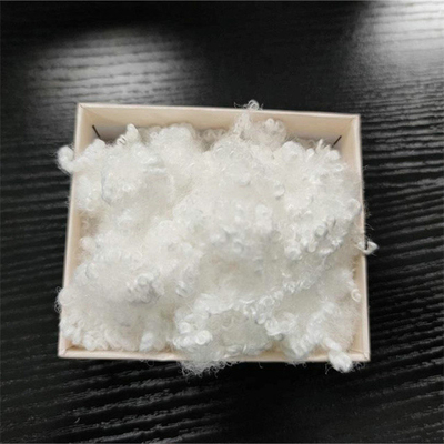 سعر جيد ألياف البوليستر العاملة HCS ألياف البوليستر المجففة المرتبطة بالسيليكون 3D 7D 15D 32mm 51mm 64mm الانترنت